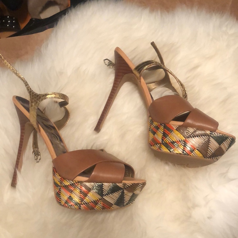 Perfection!!!  Sky high sandals with woven platform